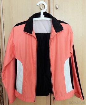 Dívčí sportovní souprava vel."S"-perfektní stav