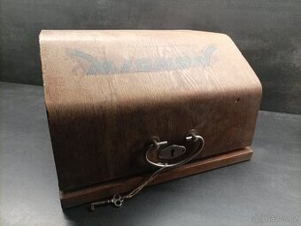 Starožitný psací stroj