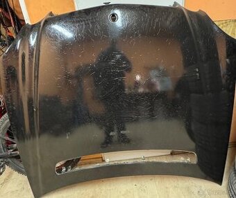 Mercedes Benz w211 kapota