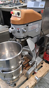 Univerzální kuchyňský robot SPAR SP-60