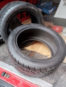 Pneu 275/40 r18