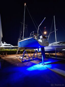 Prodám kajutovou plachetnice avar 32