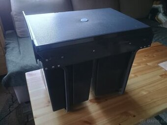 Koš na tříděný odpad do skříňky