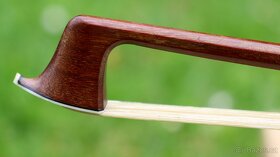 Starý německý houslový smyčec od GUSTAV PRAGER, c.1910