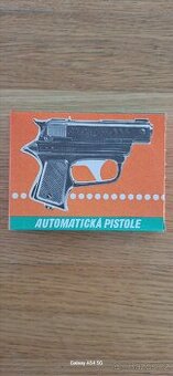 Retro dětská kuličková pistole.