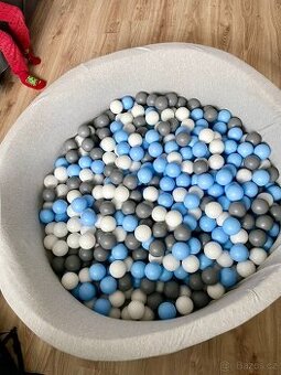 Suchý bazén s kuličkami