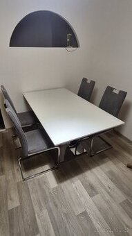 Prodám jídelní set, stůl 160 cm + 4 židle