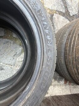 Letni pneu 245/45/18