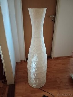 Stojací lampa