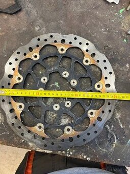 Motárdový brzdový kotouč