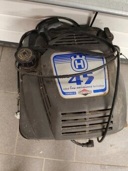 Motor ze sekačky - 1