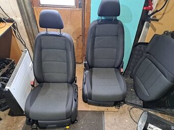 Přední sedačky VW Golf 6 combi bez výhřevu