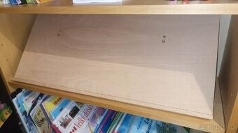 Montessori stojan na knihy