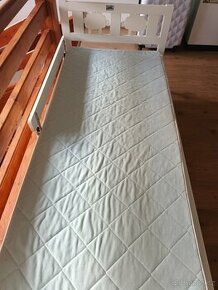 Detska postel Ikea s matraci
