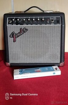 Kytarové kombo Fender Frontman 15 Reverb
