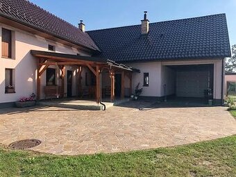 Prodej rodinného domu 150 m², pozemek 2921 m² Dříteň