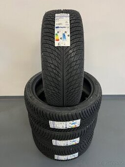 ❄️ Zimní pneumatiky 235/40/19, Michelin, DOT3922