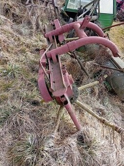 Traktor obraceč sena - 1