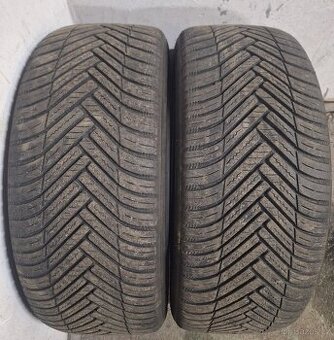 Celoroční pneu 215/45/17 Hankook