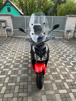 Prodám skůtr Aprilia sport city 300