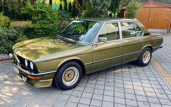 BMW E12 520/6 šestiválec , r.v1979 , KAMEI