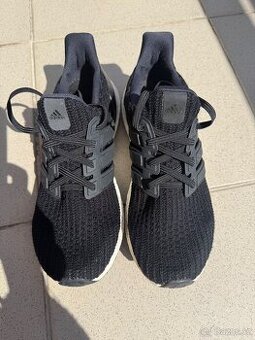 Běžecké tenisky Adidas Ultraboost