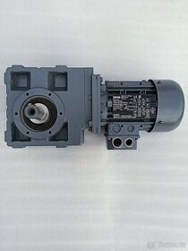 Elektromotor s převodovkou Lenze