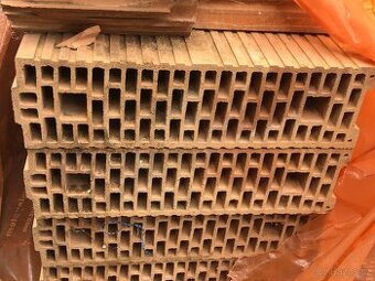 🏗️ Cihly HELUZ – výhodný prodej zbylého materiálu 🧱
