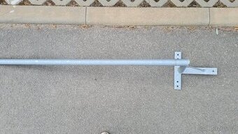 Anténní držák na zeď se vzpěrou, výška 151 cm