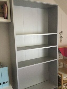 Vysoka knihovna Ikea