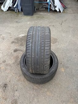 Letní pneu 275/35/19 dva kusy