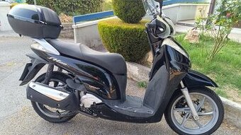 Honda SH 300i (2008) slušná, plexi, kufr - 1