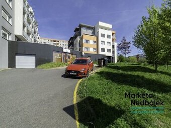 Pronájem parkovacího stání, 18 m2 - Zlín, ev.č. 22624