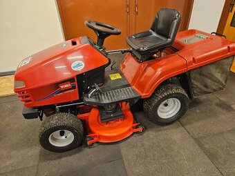 Prodám zahradní traktor s rotační sekačkou.