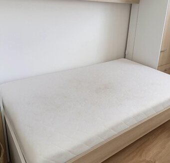 postel + 2x matrace