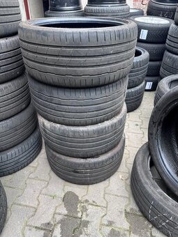 Letní sada pneu 235/35 R19 - Hankook