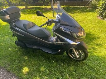 Skutr Piaggio x10 125ccm ABS