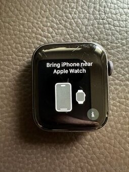 Apple Watch 5 44mm tmavě šedé