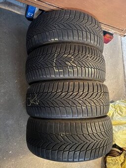 225/50R17
