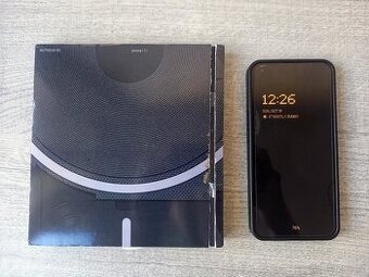 Nothing Phone (1)