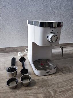 Pákový espresso kávovar ECG