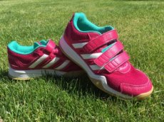 Adidas sálové boty [snížená cena]