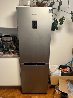 Lednice Samsung RB30J3215SA