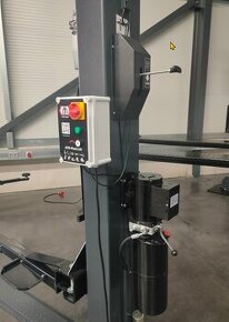 Dvousloupový dílenský zvedák, nosnost 4Tuny