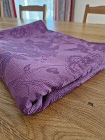 Fialový ubrus Tchibo