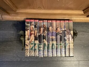 DVD ŽENATÝ SE ZÁVAZKY/NEkompletní-84 DVD