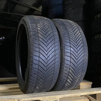 Zimní pneu 215/45 R17 91W Minerva 5mm