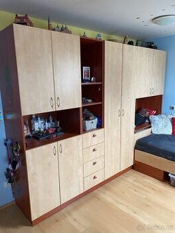 Sestava nábytku z dětského pokoje