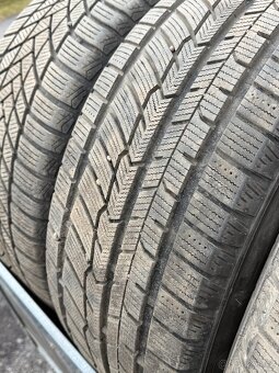 Prodám zimní pneu 235/55r18