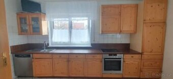 Kuchyňská linka smrk masiv se spotřebiči,6263